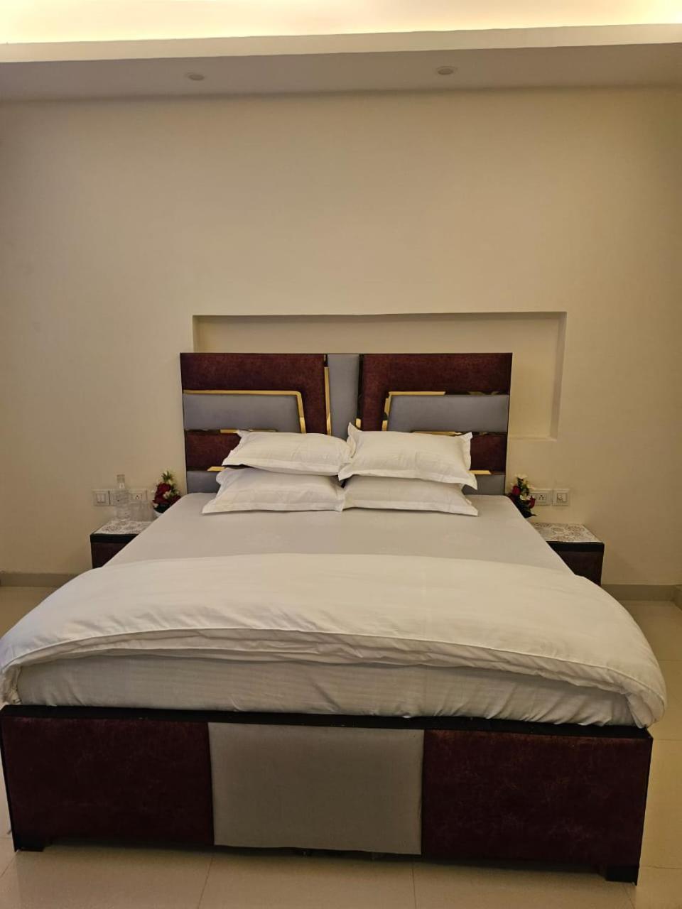 Ashirwaad 249 Bed & Breakfast Greater Noida Exterior photo