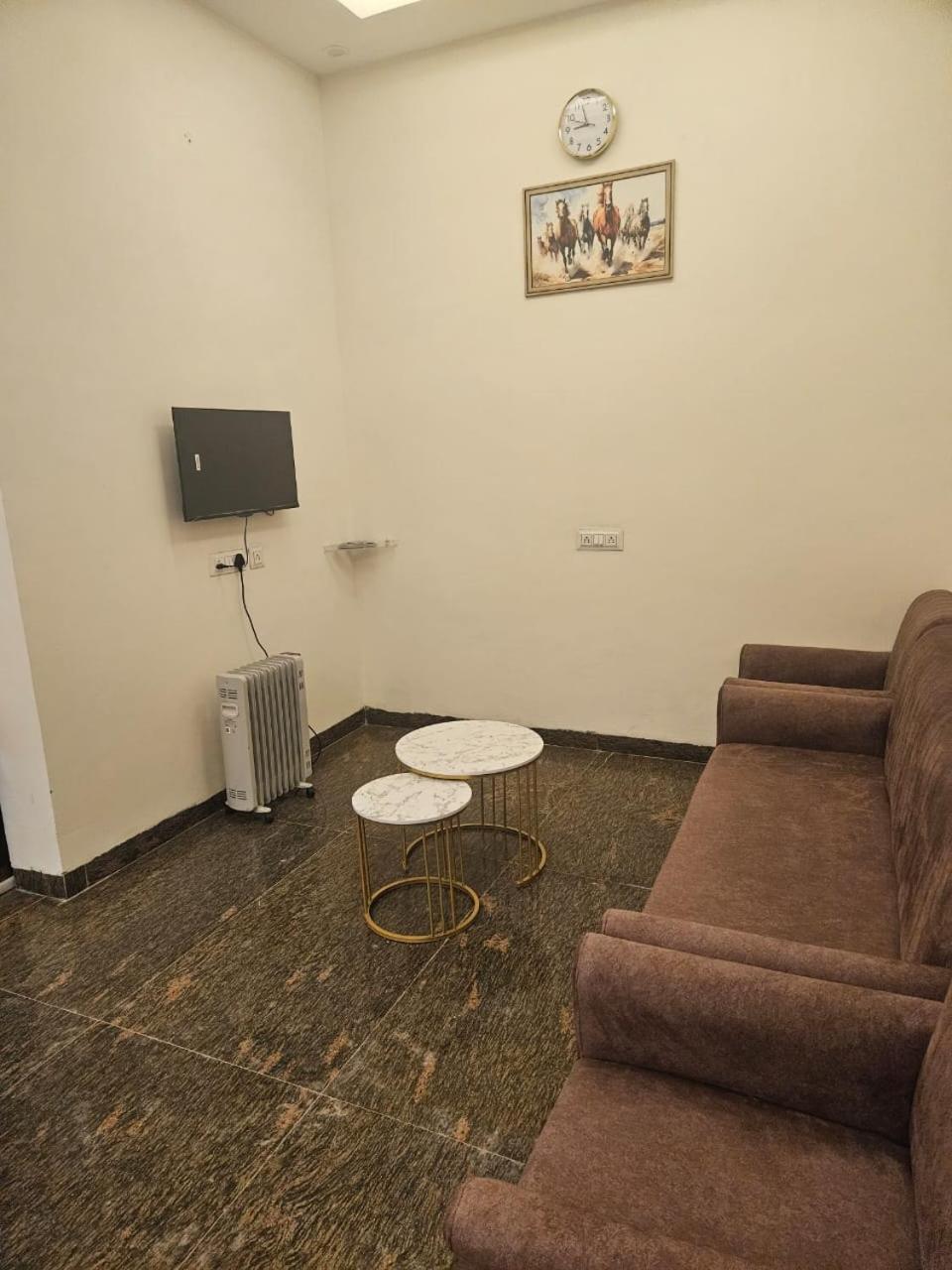 Ashirwaad 249 Bed & Breakfast Greater Noida Exterior photo