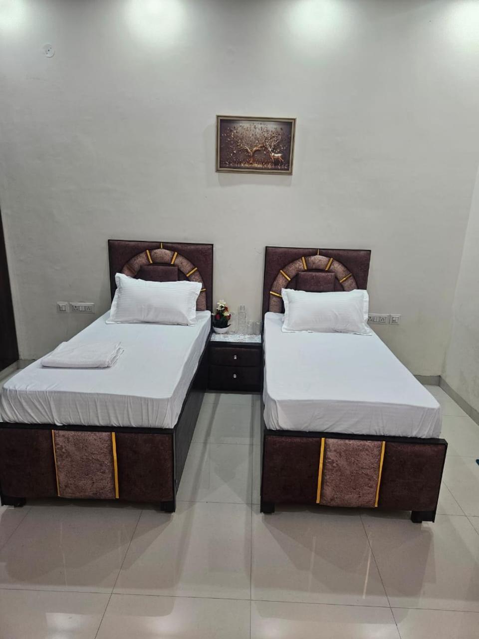 Ashirwaad 249 Bed & Breakfast Greater Noida Exterior photo